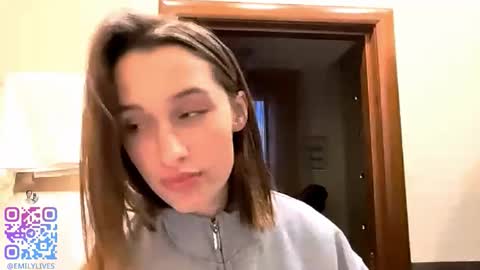 Snapshot of michael_pors chatting on 23, 10, 2025 Emily online show from 23, 10, 2025