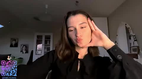 Snapshot of michael_pors chatting on 26, 10, 2025 Emily online show from 26, 10, 2025