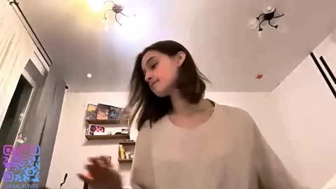 Snapshot of michael_pors chatting on 8, 11, 2025 Emily online show from 8, 11, 2025