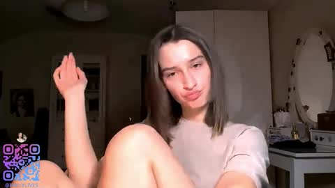 Snapshot of michael_pors chatting on 28, 11, 2025 Emily online show from 28, 11, 2025