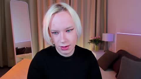 Snapshot of michael_swan chatting on 18, 2, 2025 Michel online show from 18, 2, 2025