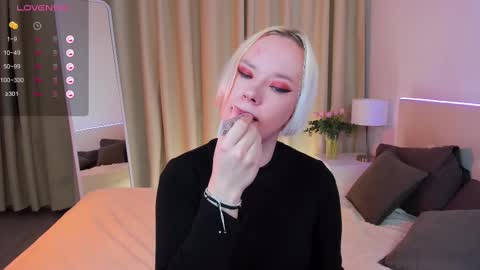 Snapshot of michael_swan chatting on 19, 2, 2025 Michel online show from 19, 2, 2025