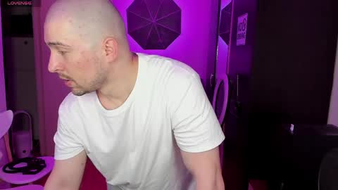 Snapshot of michael_wolfborn chatting on 9, 6, 2026 Michael online show from 9, 6, 2026
