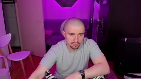 Snapshot of michael_wolfborn chatting on 9, 7, 2026 Michael online show from 9, 7, 2026