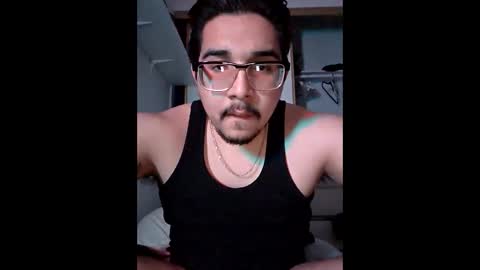 Snapshot of michealg23 chatting on 10, 1, 2026 michealg23 online show from 10, 1, 2026