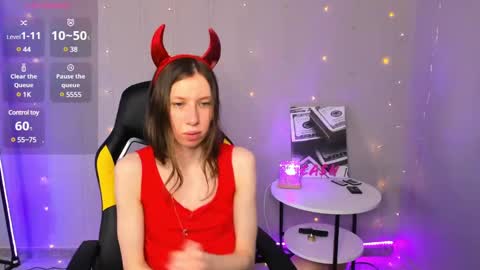 michele_mack online show from 5, 2, 2025