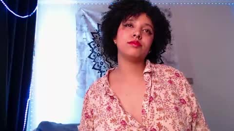 Snapshot of michell_bling chatting on 15, 12, 2024 Michi online show from 15, 12, 2024