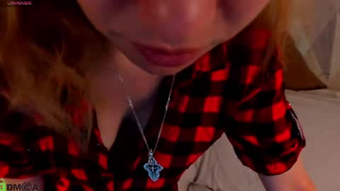 Snapshot of michelle_blond chatting on 8, 6, 2026 michelle_blond online show from 8, 6, 2026