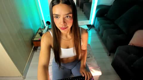Snapshot of michelle_se chatting on 3, 7, 2026 Michelle online show from 3, 7, 2026