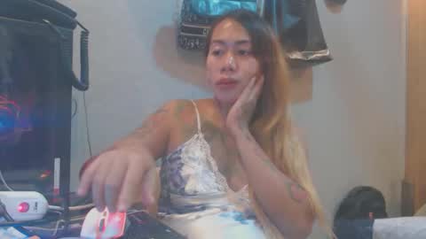 michelle_ux online show from 25, 11, 2025