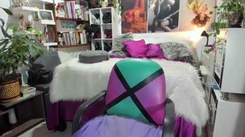 Snapshot of michelleapihel chatting on 21, 2, 2025 michelle apihel online show from 21, 2, 2025