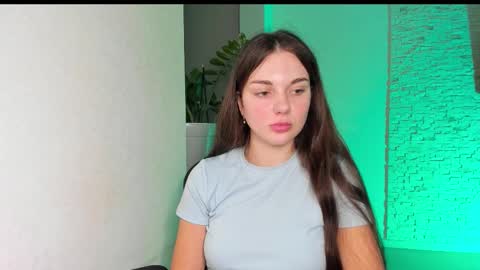 Michellee online show from 4, 11, 2025