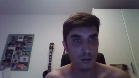 Snapshot of micky_law88 chatting on 8, 9, 2025 micky_law88 online show from 8, 9, 2025