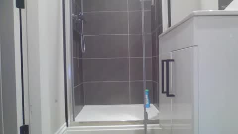 micky online show from 15, 4, 2026