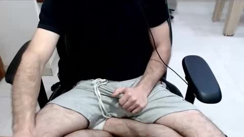 microfama00 online show from 8, 1, 2026