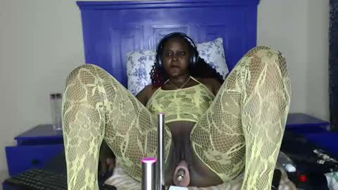 midnight_bloom online show from 12, 11, 2025