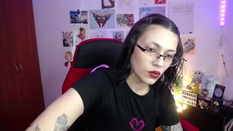 Pola  INDEPENDENT MODEL online show from 19, 12, 2024