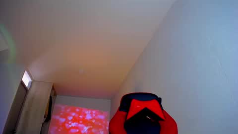 Pola  INDEPENDENT MODEL online show from 17, 2, 2025