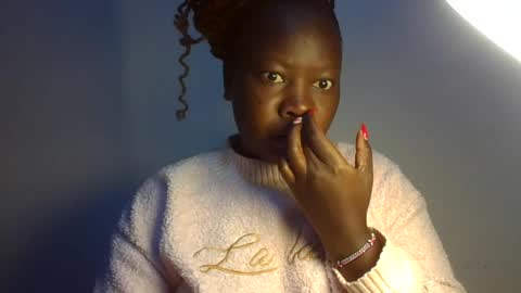 Snapshot of midnightt_curves chatting on 20, 7, 2026 midnightt_curves online show from 20, 7, 2026