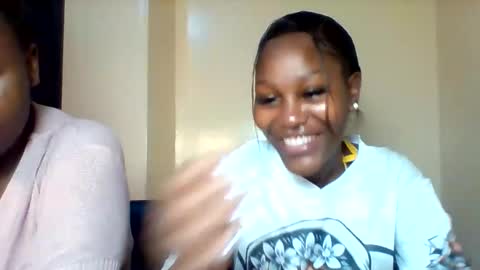 Snapshot of midnightt_tease chatting on 2, 12, 2025 midnightt_tease online show from 2, 12, 2025