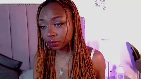 Snapshot of midnigth_bluee chatting on 2, 4, 2026 . online show from 2, 4, 2026