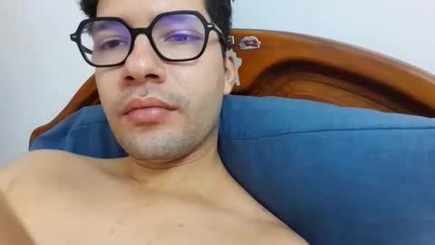 Snapshot of midoumas1 chatting on 16, 11, 2025 Sam online show from 16, 11, 2025