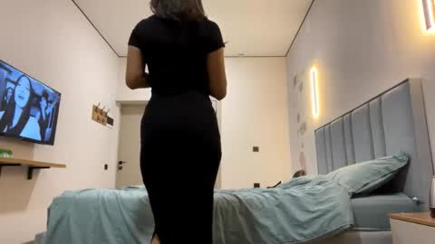 Mia online show from 24, 11, 2025