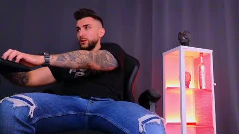 MightyAaron online show from 8, 2, 2025