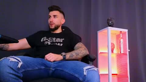 MightyAaron online show from 8, 2, 2025