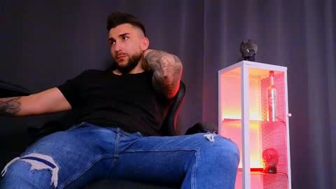 MightyAaron online show from 11, 2, 2025