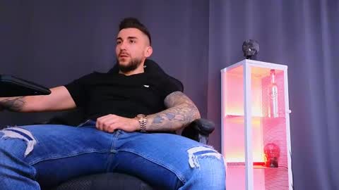 MightyAaron online show from 23, 2, 2025