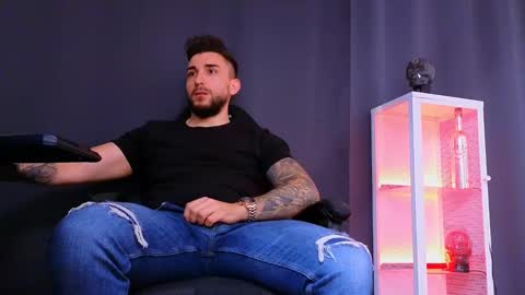 MightyAaron online show from 2, 3, 2025