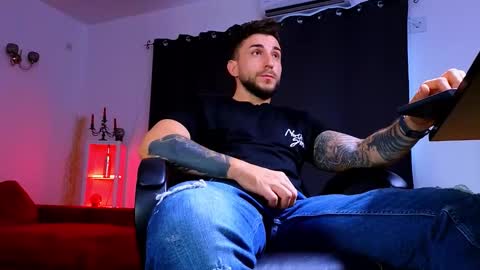 MightyAaron online show from 9, 9, 2025