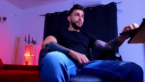 Snapshot of mightyaaron chatting on 9, 7, 2026 MightyAaron online show from 9, 7, 2026