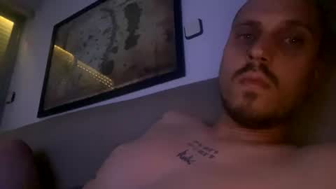 Snapshot of migueeeeeeel chatting on 29, 7, 2026 migueeeeeeel online show from 29, 7, 2026