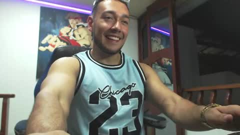 Snapshot of miguel0981 chatting on 5, 8, 2026 Strong Man online show from 5, 8, 2026