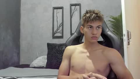 Snapshot of miguel_hz chatting on 3, 12, 2024 Miguel Hernandez online show from 3, 12, 2024