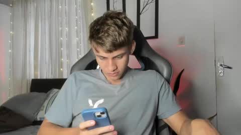 Snapshot of miguel_hz chatting on 19, 2, 2025 Miguel Hernandez online show from 19, 2, 2025