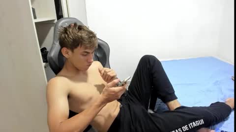 Snapshot of miguel_hz chatting on 5, 11, 2025 Miguel Hernandez online show from 5, 11, 2025