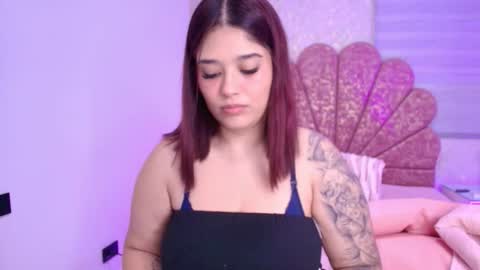 Mia  online show from 23, 11, 2025