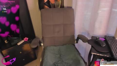 Snapshot of miia_bratz chatting on 2, 10, 2025 miia_bratz online show from 2, 10, 2025