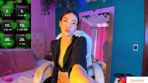 Snapshot of miia_bratz chatting on 7, 10, 2025 miia_bratz online show from 7, 10, 2025