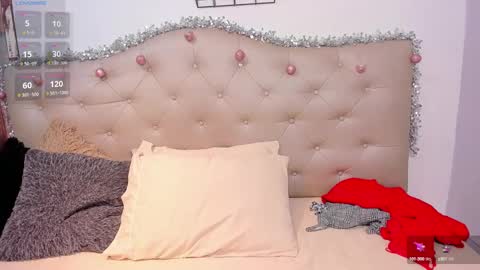 Snapshot of miia_jhones16 chatting on 18, 12, 2024 Mia Jhones online show from 18, 12, 2024