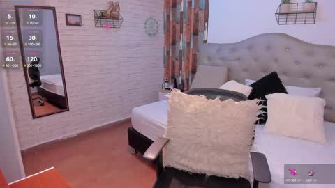 Snapshot of miia_jhones16 chatting on 24, 1, 2025 Mia Jhones online show from 24, 1, 2025