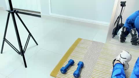 Mia  online show from 2, 10, 2025