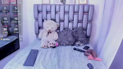 Snapshot of miia_rousee_ chatting on 9, 7, 2026 ROUSSE online show from 9, 7, 2026