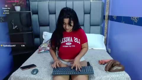 Snapshot of miia_rousee_ chatting on 12, 7, 2026 ROUSSE online show from 12, 7, 2026