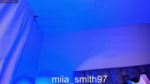 mia online show from 7, 10, 2025