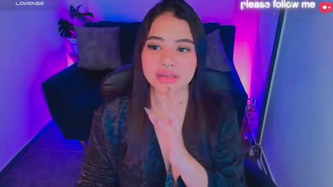 Snapshot of miiaa7_ chatting on 13, 3, 2026 Ma is my name I invite you to check out my wish list for my birthday online show from 13, 3, 2026