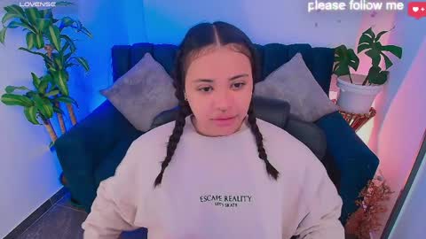 Snapshot of miiaa7_ chatting on 31, 3, 2026 Ma is my name I invite you to check out my wish list for my birthday online show from 31, 3, 2026